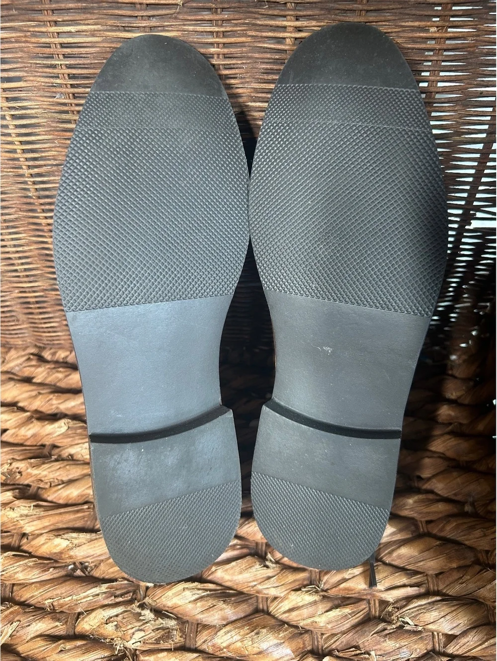 APT. 9 brown lace-up dress shoes